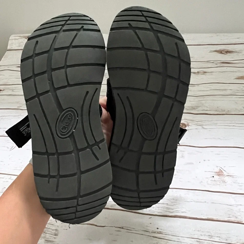 Chaco Z/Cloud Slide Sandals Black White Chevron Straps Womens 9